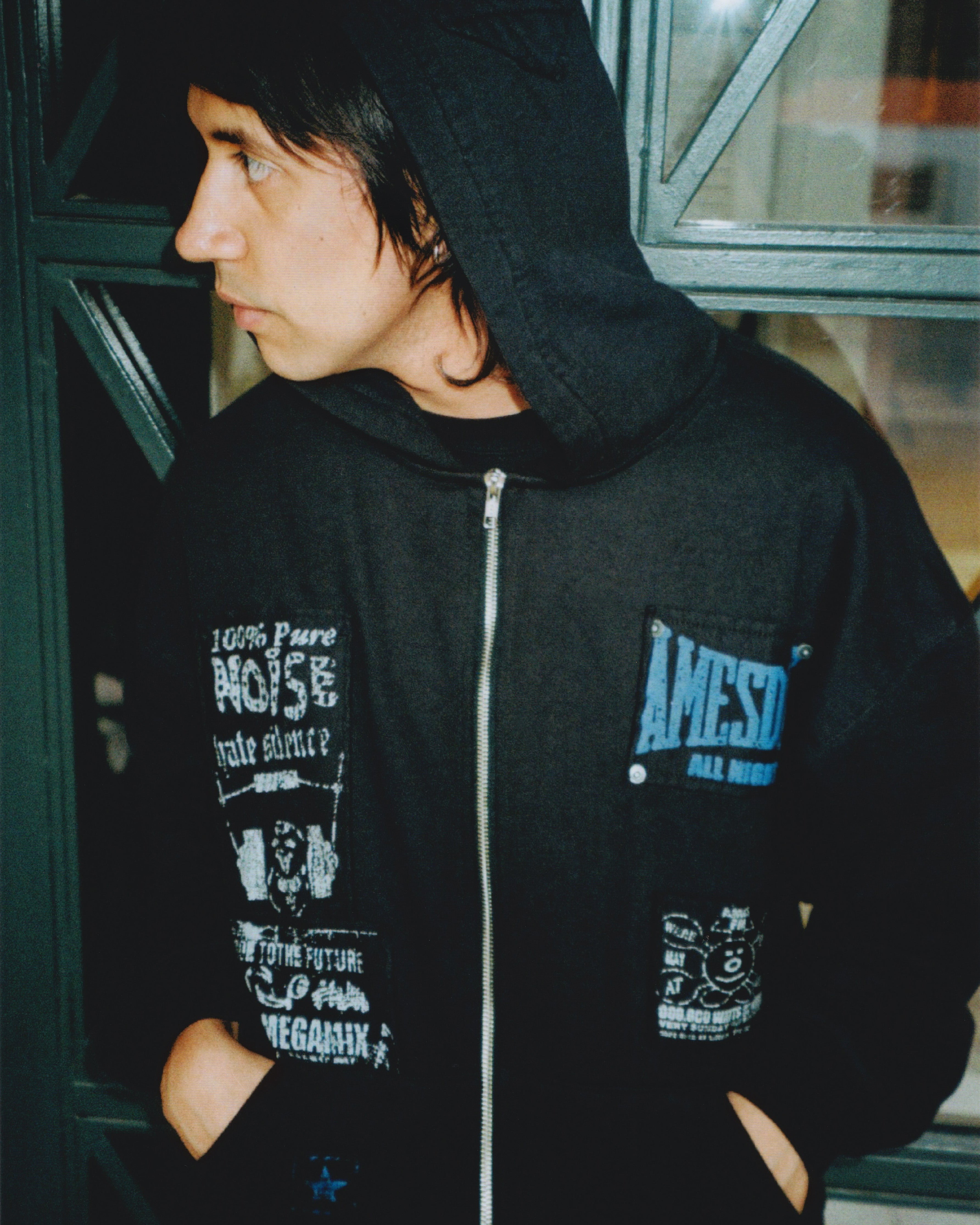 NOISE ZIP-UP HOODIE